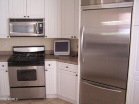 13649 W Cypress St in Goodyear, AZ - Building Photo