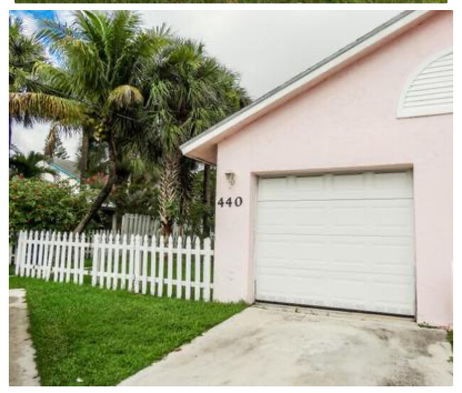 property at 440 SE 1st Ave