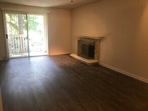 14547 NE 40th St in Bellevue, WA - Building Photo - Building Photo