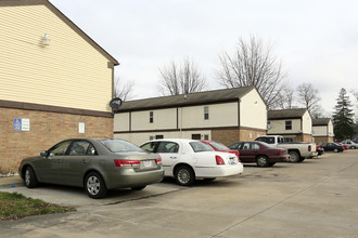 Pine Terrace Estates in Jefferson, OH - Building Photo - Building Photo