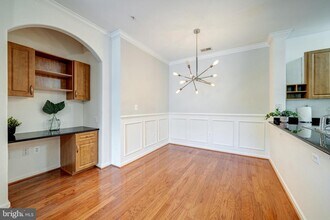 12120 Garden Ridge Ln-Unit -403 in Fairfax, VA - Building Photo - Building Photo
