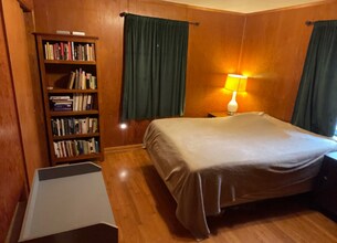 525 Short Creek Rd in Linden, TN - Foto de edificio - Building Photo