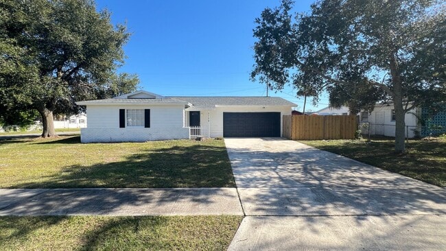 property at 1718 Palmer Ln