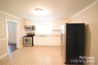 337 Fox St SW in Concord, NC - Building Photo - Building Photo