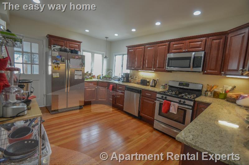 33 Walker St in Somerville, MA - Building Photo