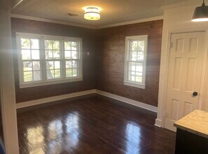 321 S Arcola St in Angleton, TX - Building Photo - Building Photo