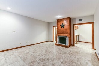 2100 Tanglewilde St, Unit 637 in Houston, TX - Building Photo - Building Photo