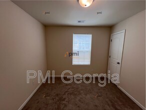 1725 Mary Ave in Griffin, GA - Building Photo - Building Photo