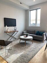 385 Pleasant St in Watertown, MA - Building Photo - Building Photo