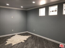 4922 1/2 Genevieve Ave in Los Angeles, CA - Building Photo