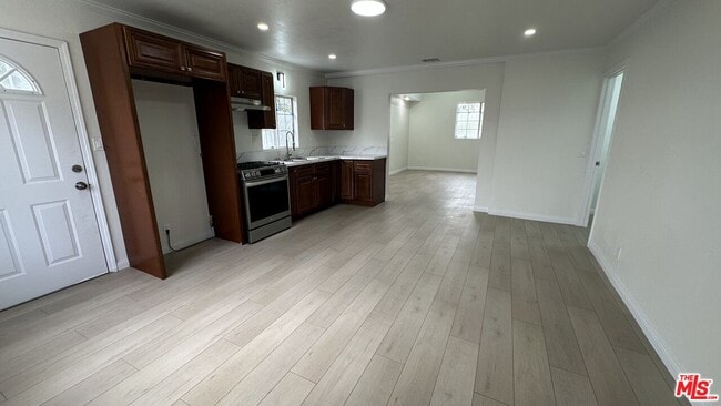 5329 Fountain Ave in Los Angeles, CA - Building Photo - Building Photo