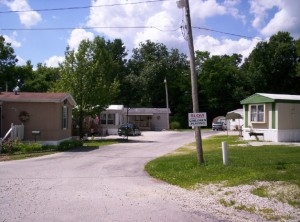 Rileys Mobile Home in Moberly, MO - Building Photo