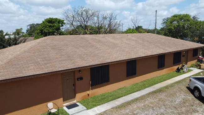516 NW 10th St