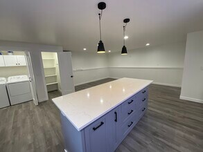 1577 Woodside Dr in Fircrest, WA - Building Photo - Building Photo