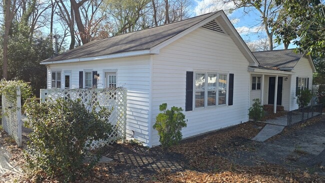 1617 Sunset Blvd in West Columbia, SC - Building Photo - Building Photo