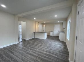 326 Avenue J in Dallas, TX - Building Photo - Building Photo