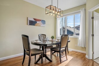 1079 McConachie Blvd NW in Edmonton, AB - Building Photo - Building Photo