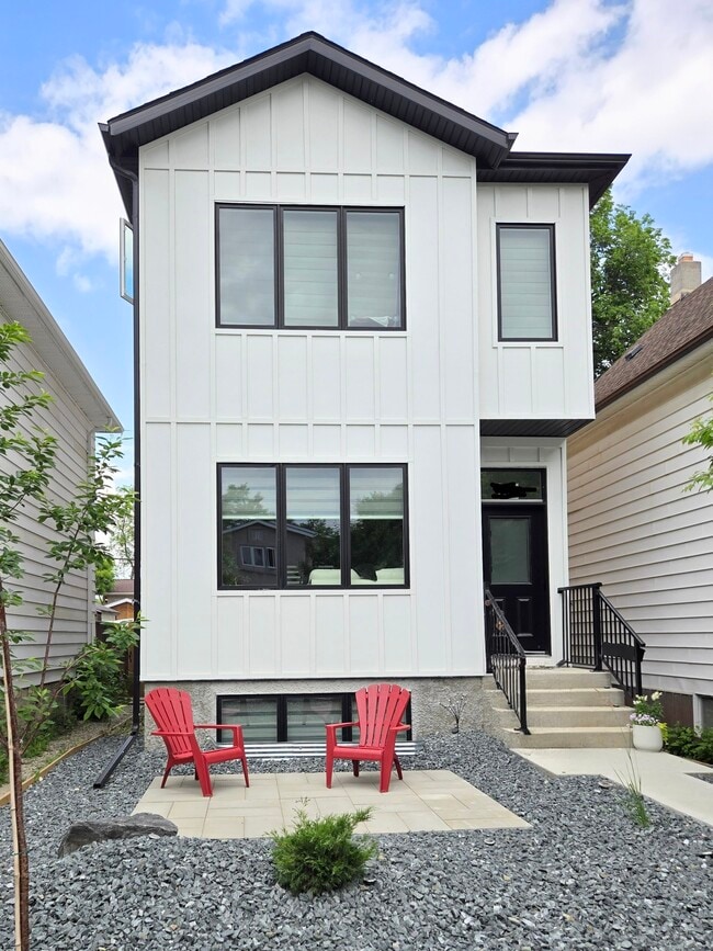 property at 123 Morley Av