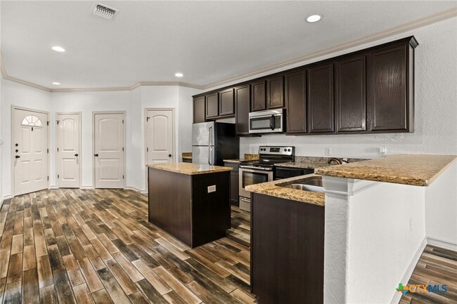 property at 1009 Tripp Ln