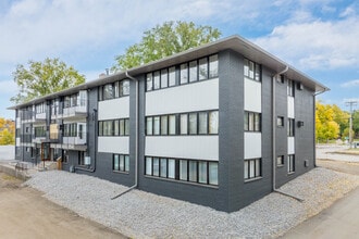 Zola Apartments in St. Louis Park, MN - Foto de edificio - Building Photo