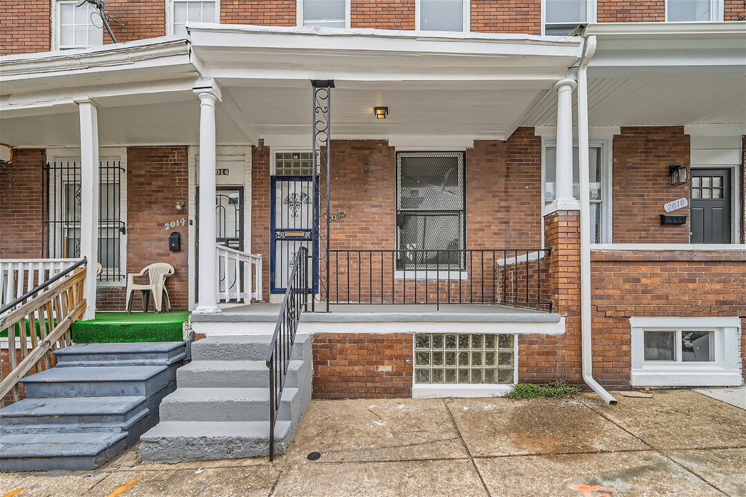 2012 W Saratoga St in Baltimore, MD - Building Photo