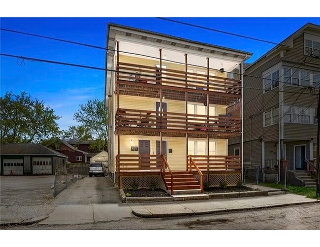289 Mowry St, Unit 1
