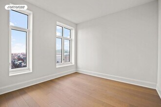 100 Claremont Ave in New York, NY - Foto de edificio - Building Photo