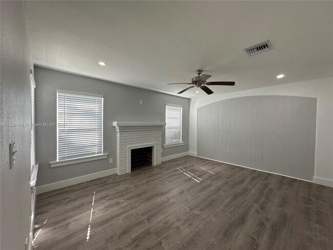 4249 Bougainvilla Dr, Unit 1 in Lauderdale-by-the-Sea, FL - Building Photo - Building Photo