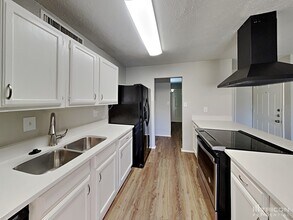 10022 Deer Hollow Dr in Dallas, TX - Building Photo - Building Photo