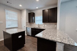 3515 Cannon Dr in Conroe, TX - Building Photo - Building Photo