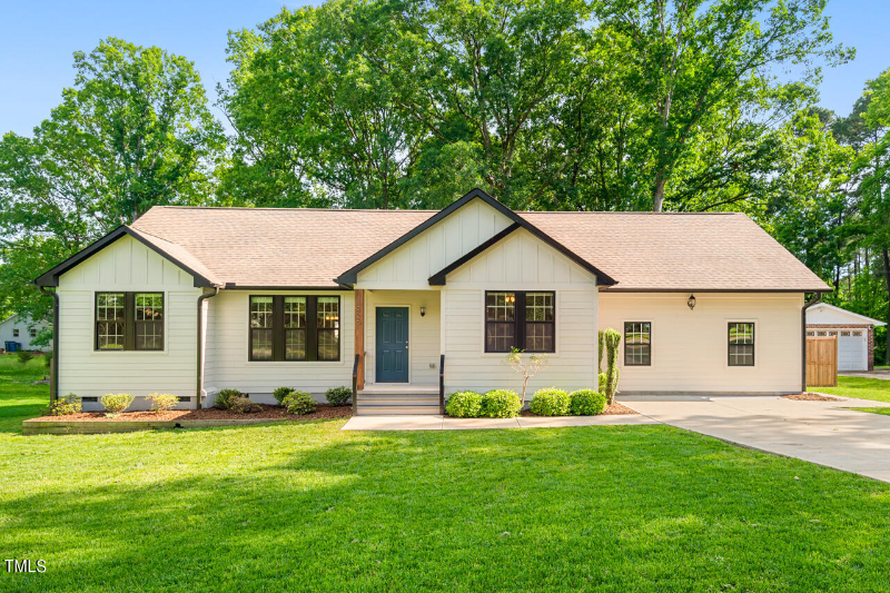 1926 Edgerton Dr in Durham, NC - Building Photo