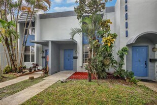 14204 NE 3rd Ct in Miami, FL - Building Photo