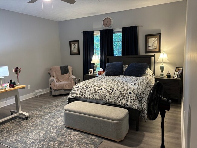 property at 727 Holt Rd