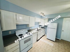 334 Lancashire Rd in St. Louis, MO - Building Photo - Building Photo