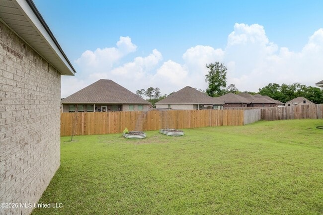 11415 Oak Alley in Gulfport, MS - Foto de edificio - Building Photo