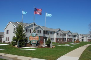 Mariners Pointe Apartments in Milwaukee, WI - Building Photo