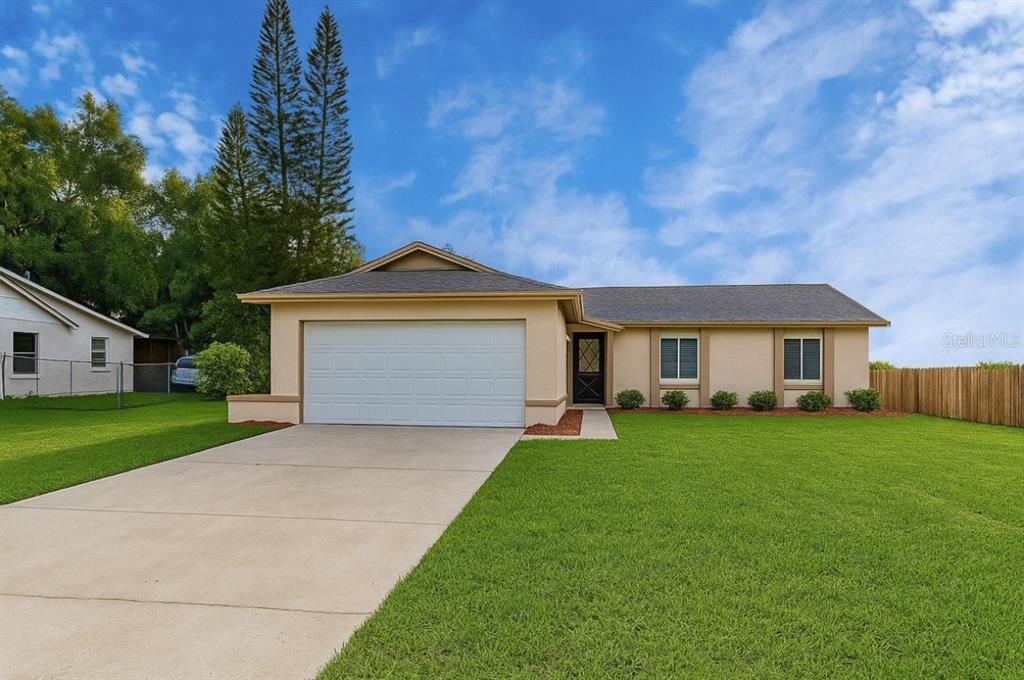 12848 Tallowood Dr in Riverview, FL - Building Photo