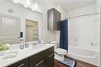 The View at Crown Ridge in San Antonio, TX - Foto de edificio - Building Photo