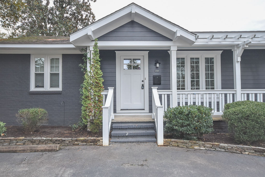 230 W Connecticut Ave in Southern Pines, NC - Building Photo