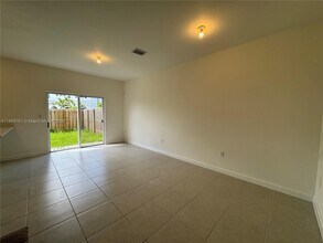 16242 SW 292nd St in Homestead, FL - Foto de edificio - Building Photo