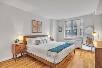 120 W 21st St in New York, NY - Foto de edificio - Building Photo