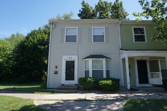 1710 E G Ave in Parchment, MI - Foto de edificio - Building Photo