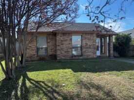 4748 Veronica Cir in Fort Worth, TX - Building Photo