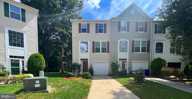 property at 7027 Cradlerock Farm Ct