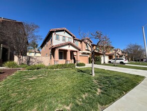 38434 Coralino Dr in Murrieta, CA - Building Photo - Building Photo