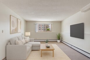 Gateway Square in St. Albert, AB - Building Photo