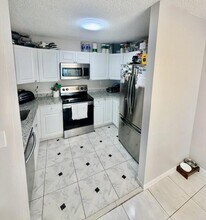 21204 Harbor Way in Miami, FL - Building Photo - Building Photo