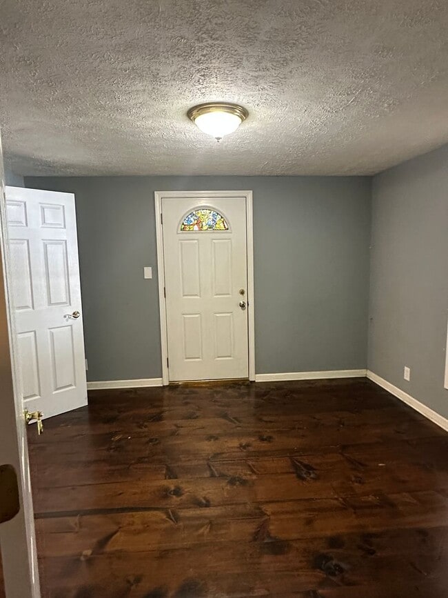 107 Gober Sosebee St in Dawsonville, GA - Building Photo - Building Photo