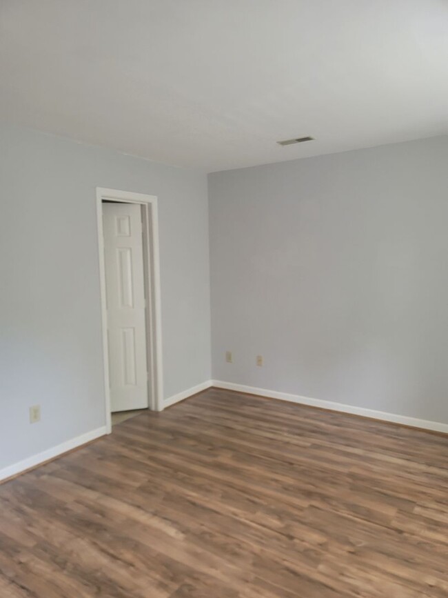 13 Palmerston Dr in Hampton, VA - Building Photo - Building Photo