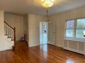 76-12 175th St in Queens, NY - Building Photo - Building Photo